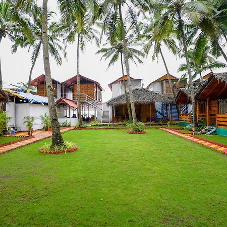 Om Sai Beach Resort 阿贡达 外观 照片