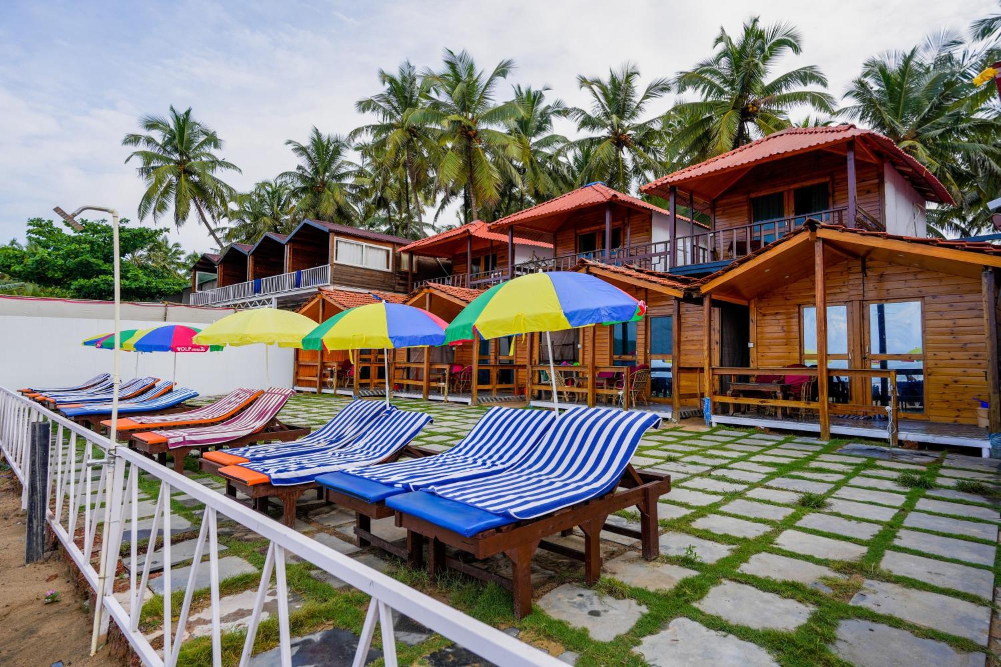 Om Sai Beach Resort 阿贡达 外观 照片