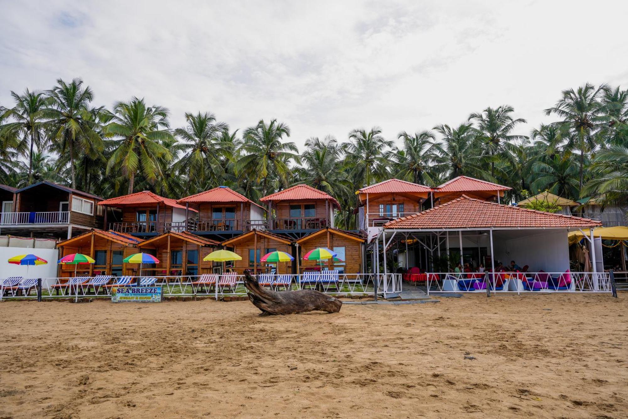 Om Sai Beach Resort 阿贡达 外观 照片